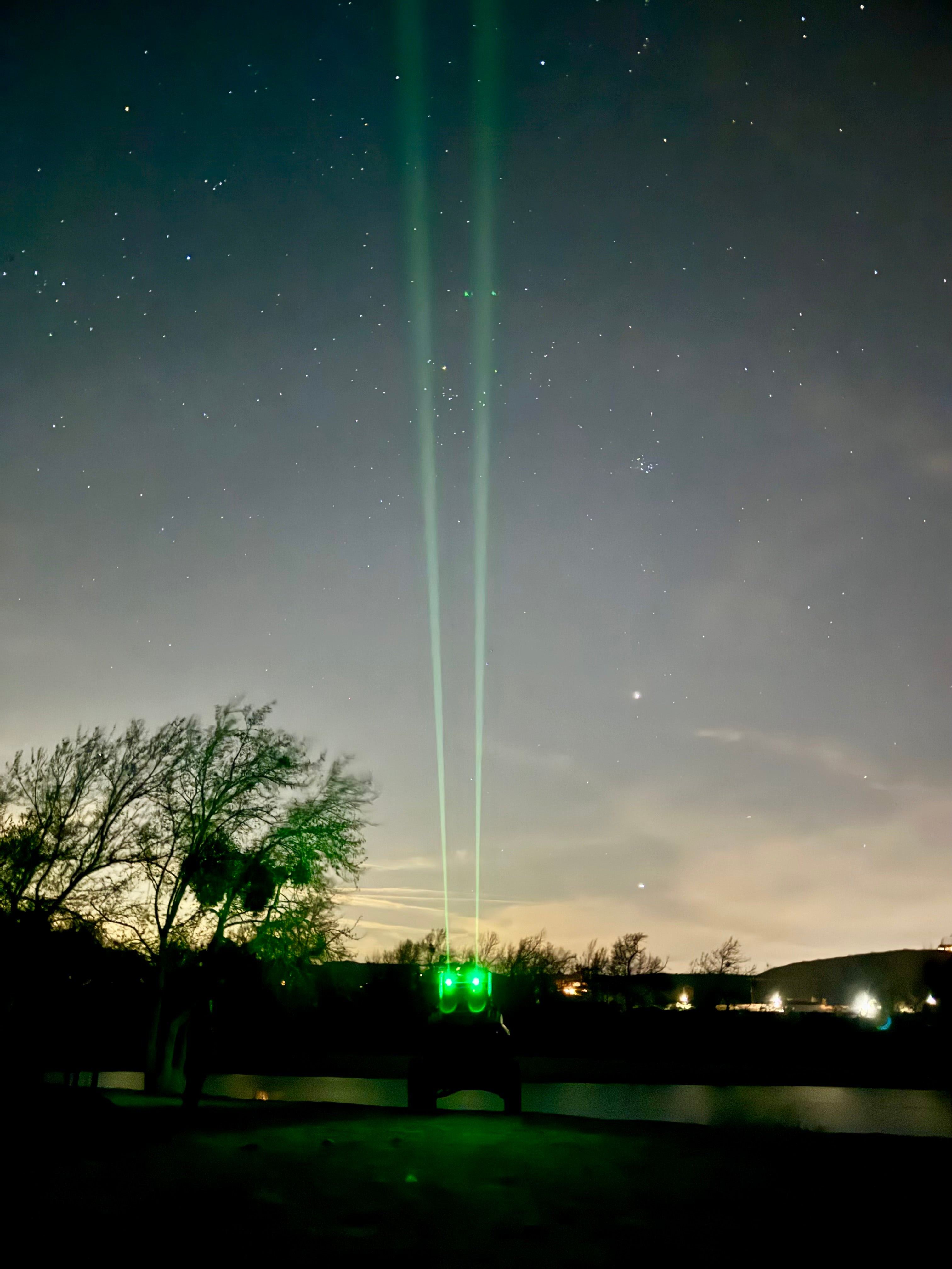 ラヴィページ RGB LASER WHIPS | Lucky Whips